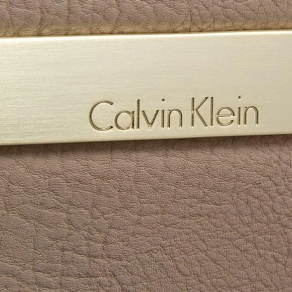 Authentic Calvin Klein bag - FIXED PRICE - Picture 2 of 16